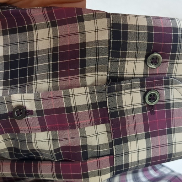 Forsyth of Canada Men's Long Sleeve Button Down Shirt. Size Medium. Plaid - Picture 5 of 11